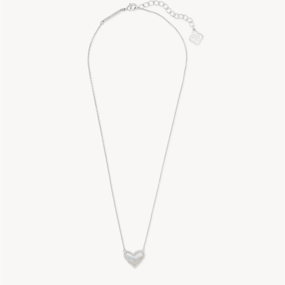Kendra Scott Ari Heart Silver Pendant Necklace in ivory mother of pearl